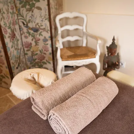 Maison De Lunel Country house *